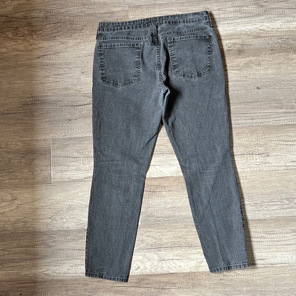 VINCE Luce Crop Skinny Charcoal Jeans (Size 32) - Picture 11 of 14